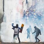 Manifestación en Quito contra las medidas impuestas por el Gobierno / REUTERS