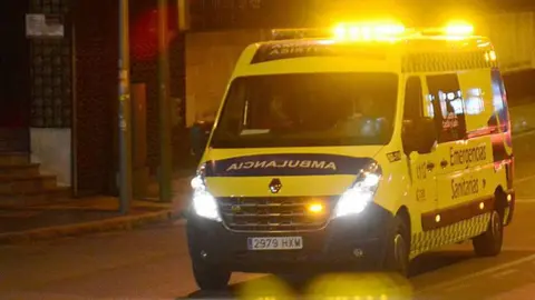 Ambulancia que trasladó a la víctima al hospital