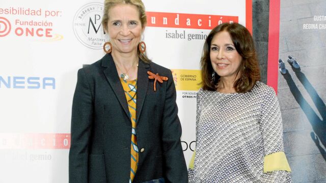 La Infanta Elena junto a Isabel Gemio, fundadora de le entidad. Fotos: Elio Esteban Valderrama