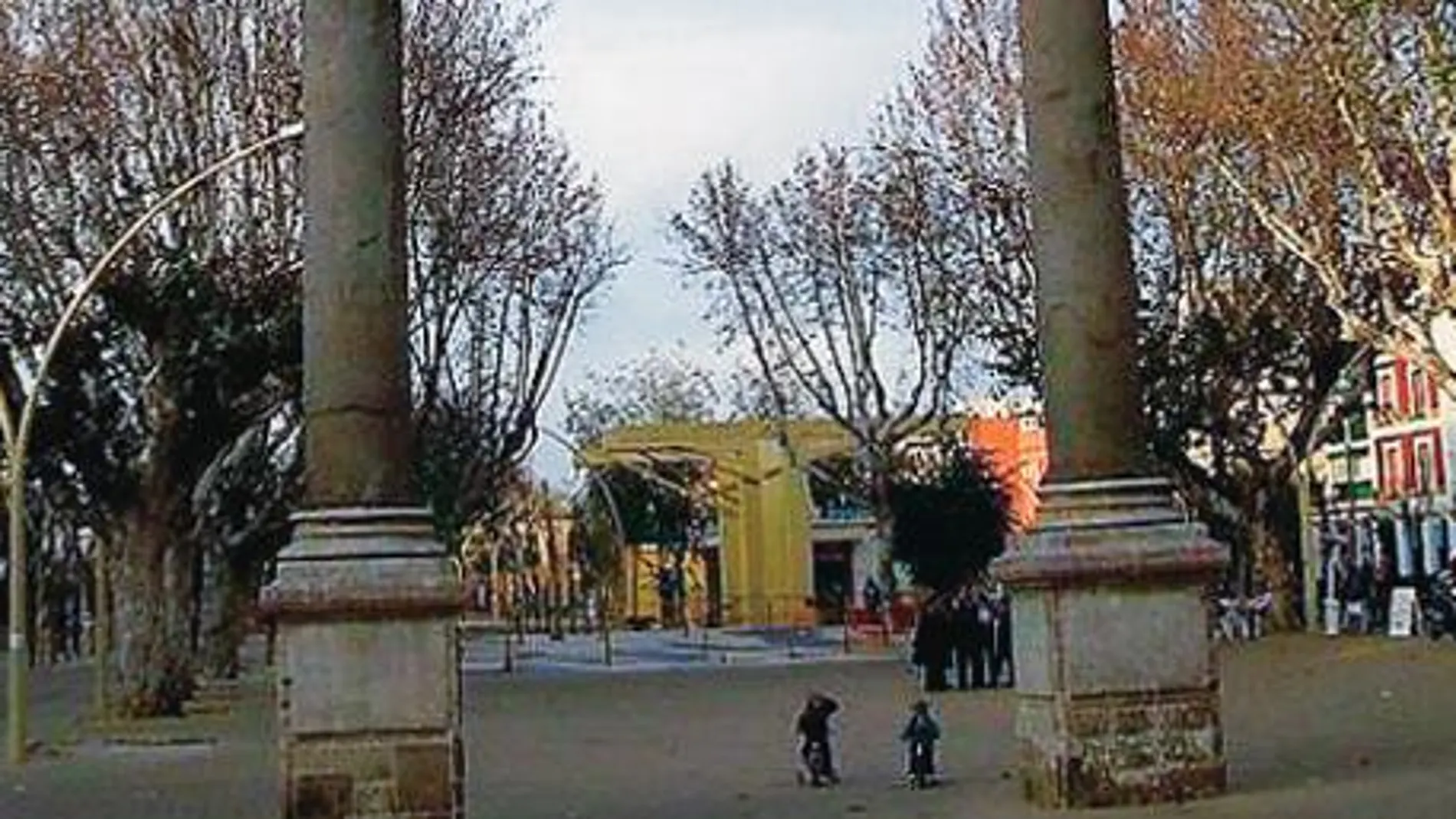 La Alameda de Hércules de Sevilla, en pleno centro, y con una comisaría de Policía Nacional en el entorno / Foto: La Razón