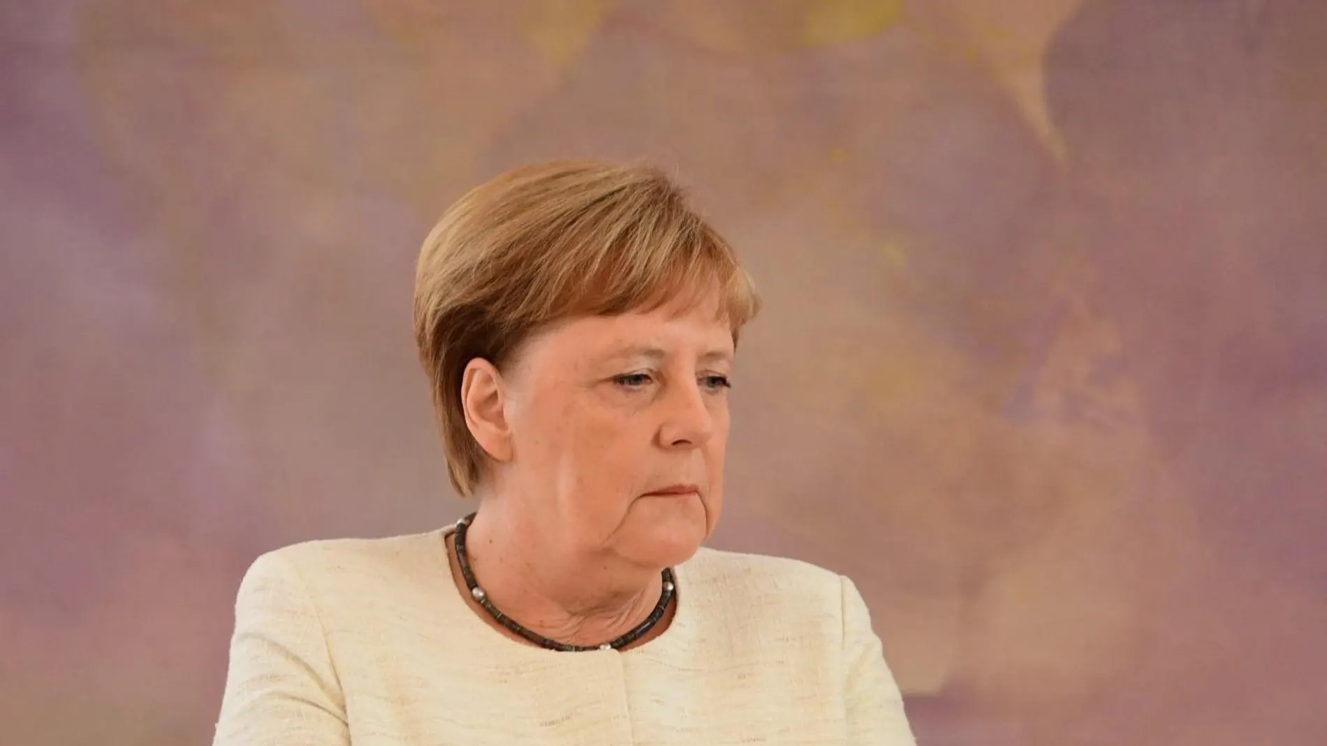 Merkel volvió a sufrir esta mañana un nuevo episodio de temblores