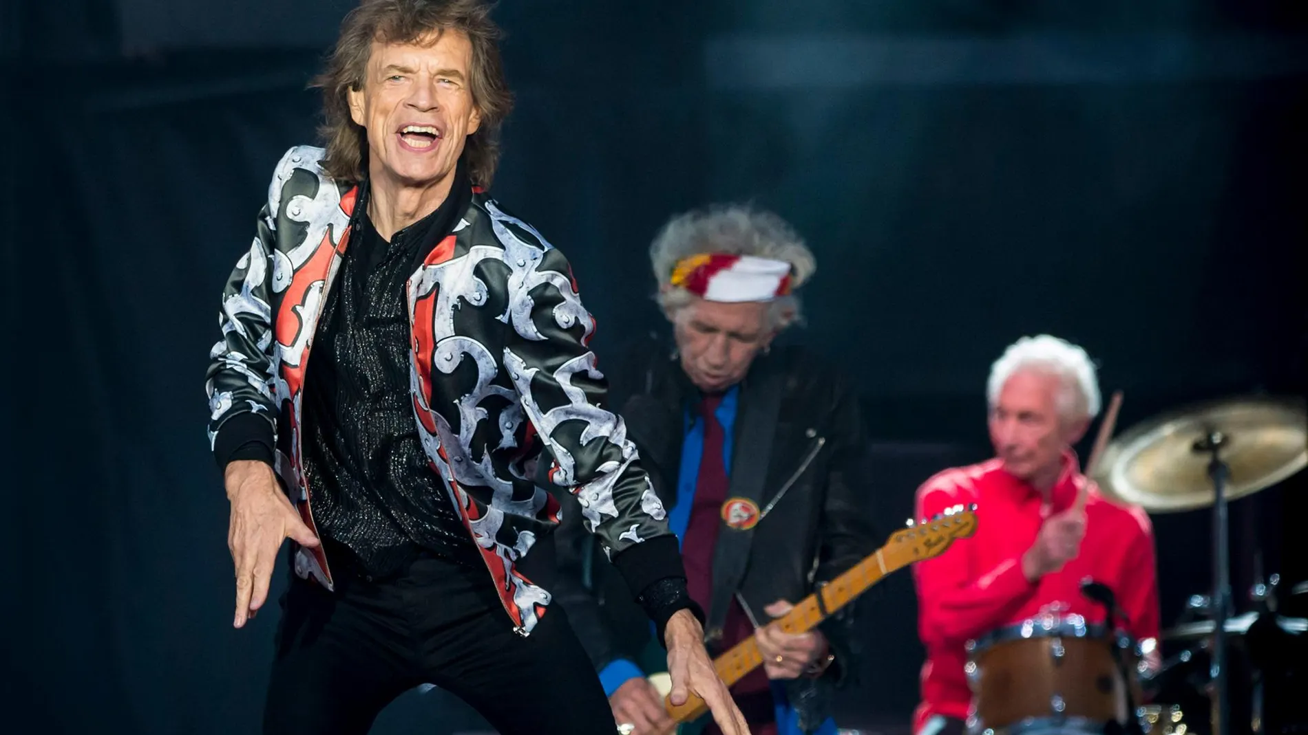 El cantante en plena actuación en el estadio de Londres