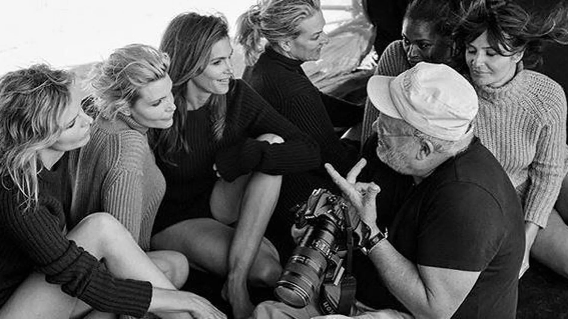 Lindbergh con Eva Herzigova, Nadja Auermann, Cindy Crawford, Tatjana Patitz, Karen Alexander y Helena Christensen