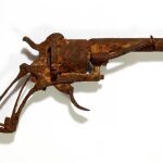 El revólver con el que supuestamente se suicidó el pintor holandés Vincent Van Gogh. (Foto: Efe)