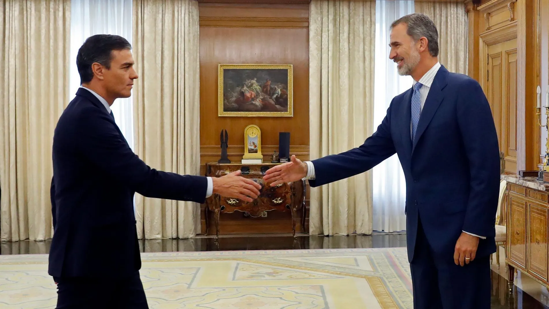 Felipe VI con el presidente del Gobierno en funciones, Pedro Sánchez/Efe