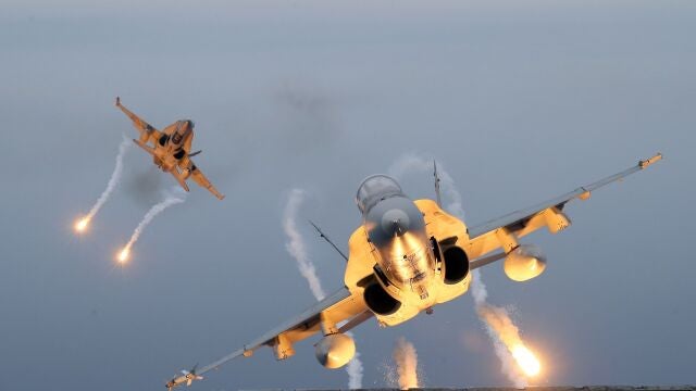 Dos cazas F-18 del Ala 46 con base en Gando durante las maniobras Ocean Sky