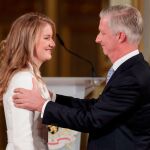 La princesa Elisabeth junto a su padre, el rey Felipe / EFE