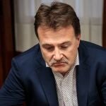 El concejal de Movilidad Sostenible del Ayuntamiento de València y presidente de la Empresa Municipal de Transportes (EMT), Giuseppe Grezzi, al comienzo de la comisión de investigación del fraude de la EMT