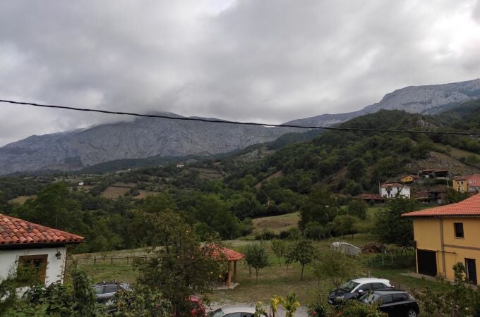 Vistas desde la habitación de un alojamiento de turismo rural en Teverga