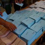 VOX y Unidas Podemos enviarán propaganda electoral mediante el sistema de “buzoneo”.