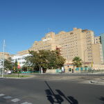 Fachada del hospital Miguel Servet de Zaragoza donde ha sido ingresada la joven de 25 años