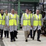 El presidente de la Junta , Alfonso Fernández Mañueco, visita las instalaciones de Acor en Olmedo, junto a Justino Medrano, Jesús Julio Carnero y Conrado Íscar, entre otros