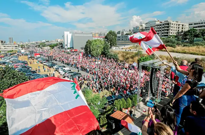 La revuelta del Líbano cuestiona los tabúes religiosos