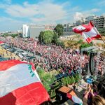 Miles de libaneses salen a las calles desde hace más de dos semanas para protestar contra el Gobierno
