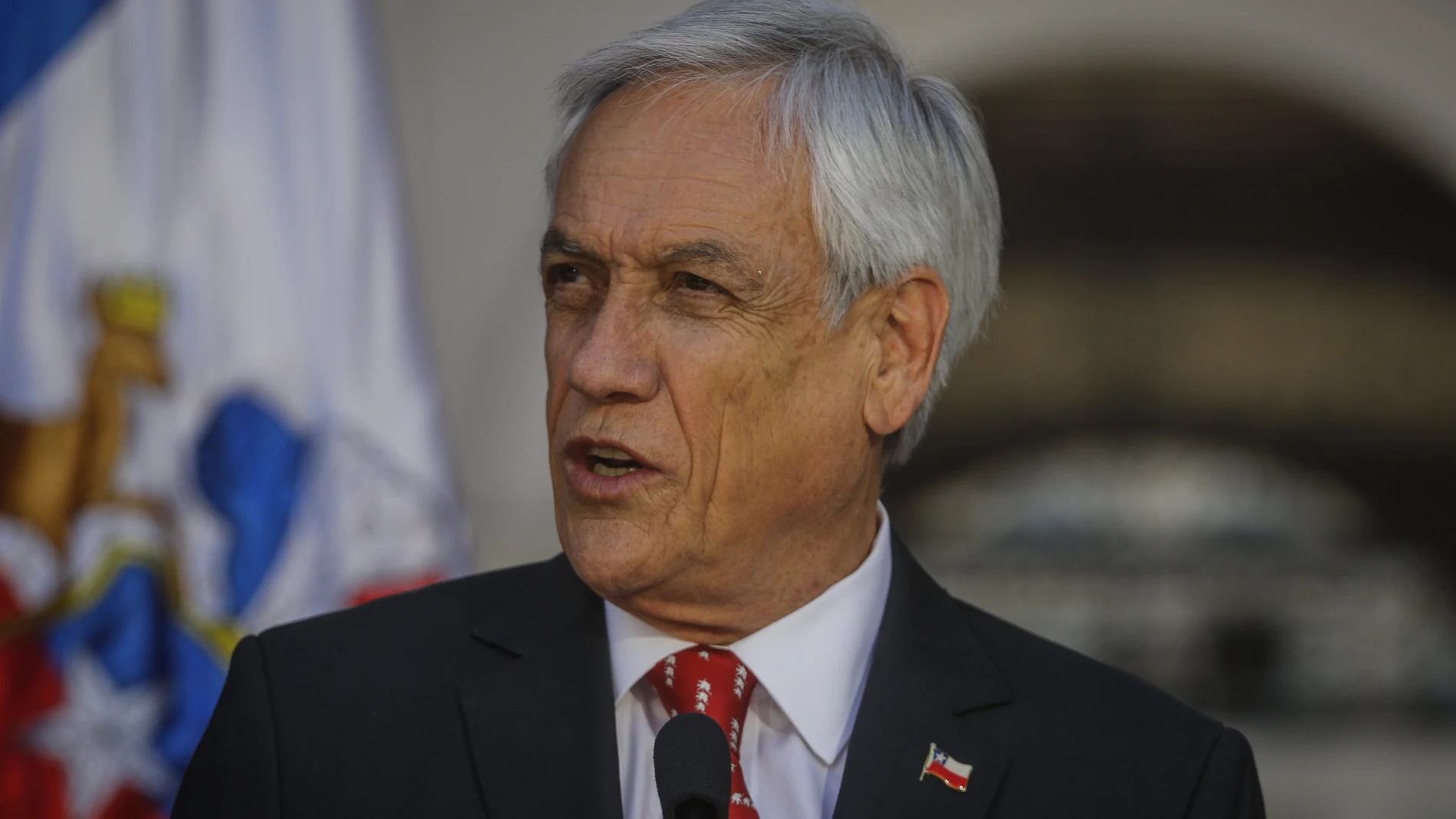 Chile.- Piñera anuncia cambios legales para combatir las barricadas, los saqueos y a los encapuchados