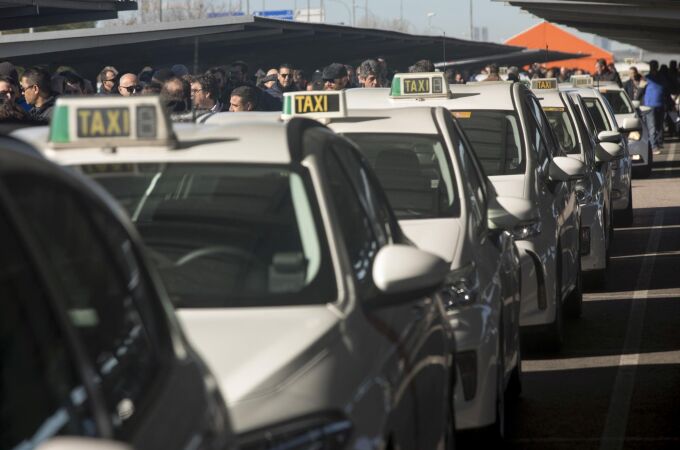 Taxistas en el aeropuerto de Barajas