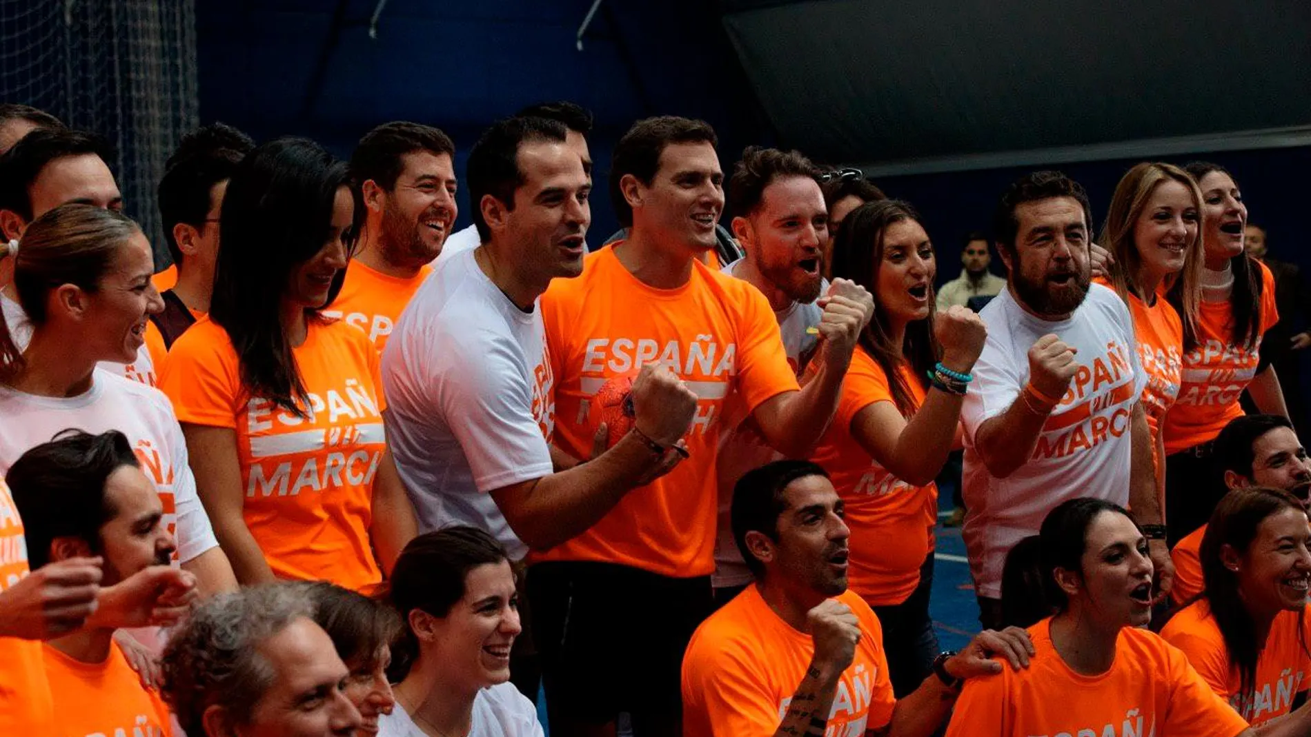 Albert Rivera, acompañado de miembros del partido / Foto: Ciudadanos