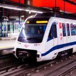 José Pedro E. M. "cayó entre dos vagones y fue arrollado por el tren que había iniciado la marcha", dice la sentencia