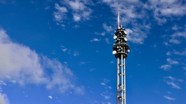 Una de las líneas de negocio de Ezentis son las infraestructuras de telecomunicaciones