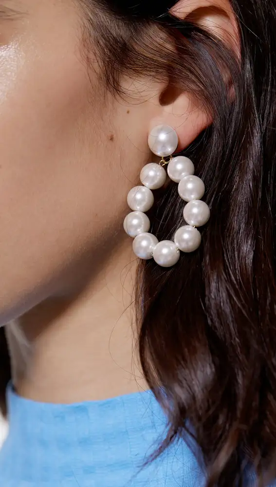 Estos los pendientes perlas de Zara que enamorado María Pombo