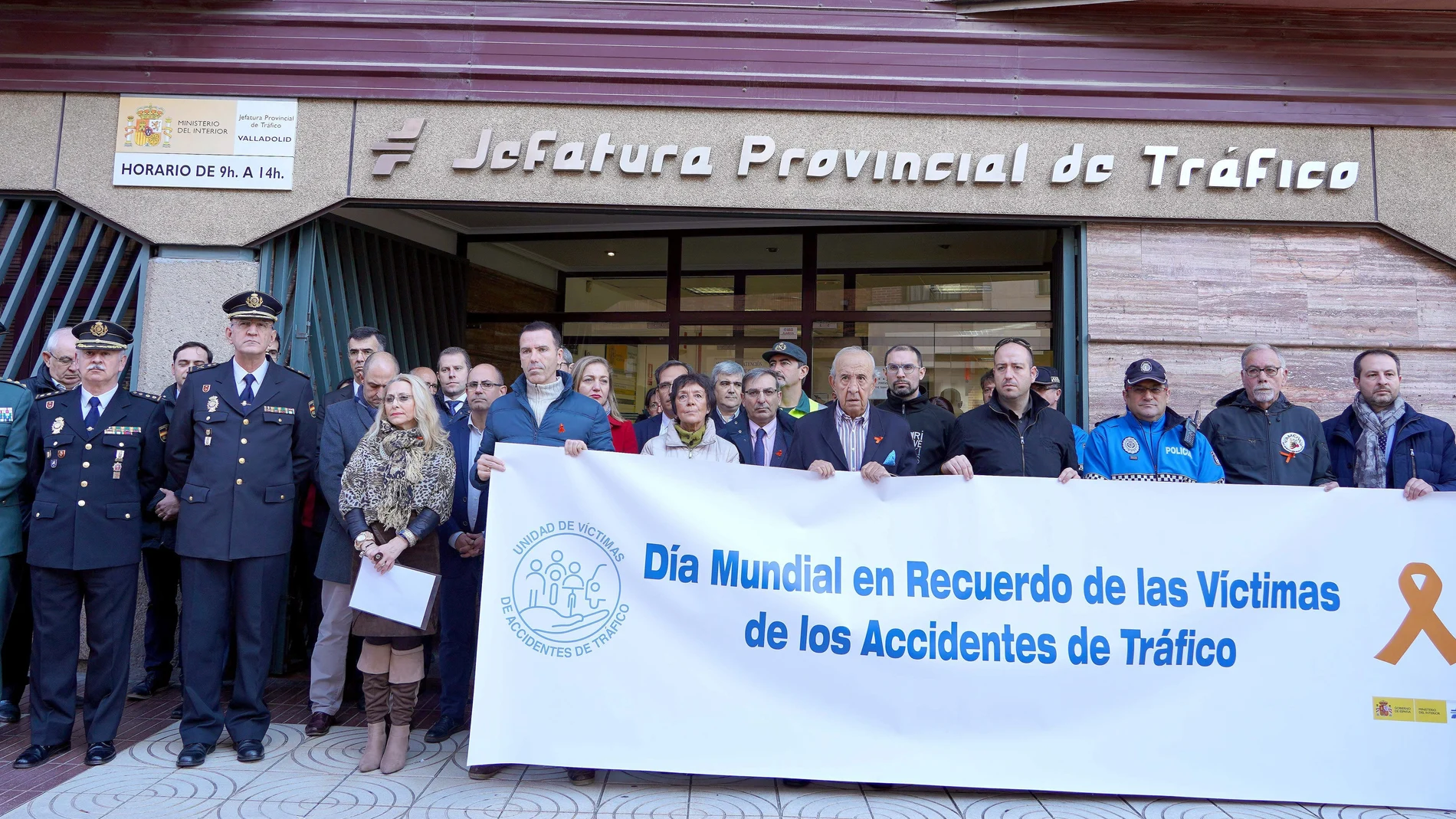 Minuto de silencio para recordar a las víctimas de los accidentes de tráfico en el Centro de Gestión de Tráfico de Valladolid