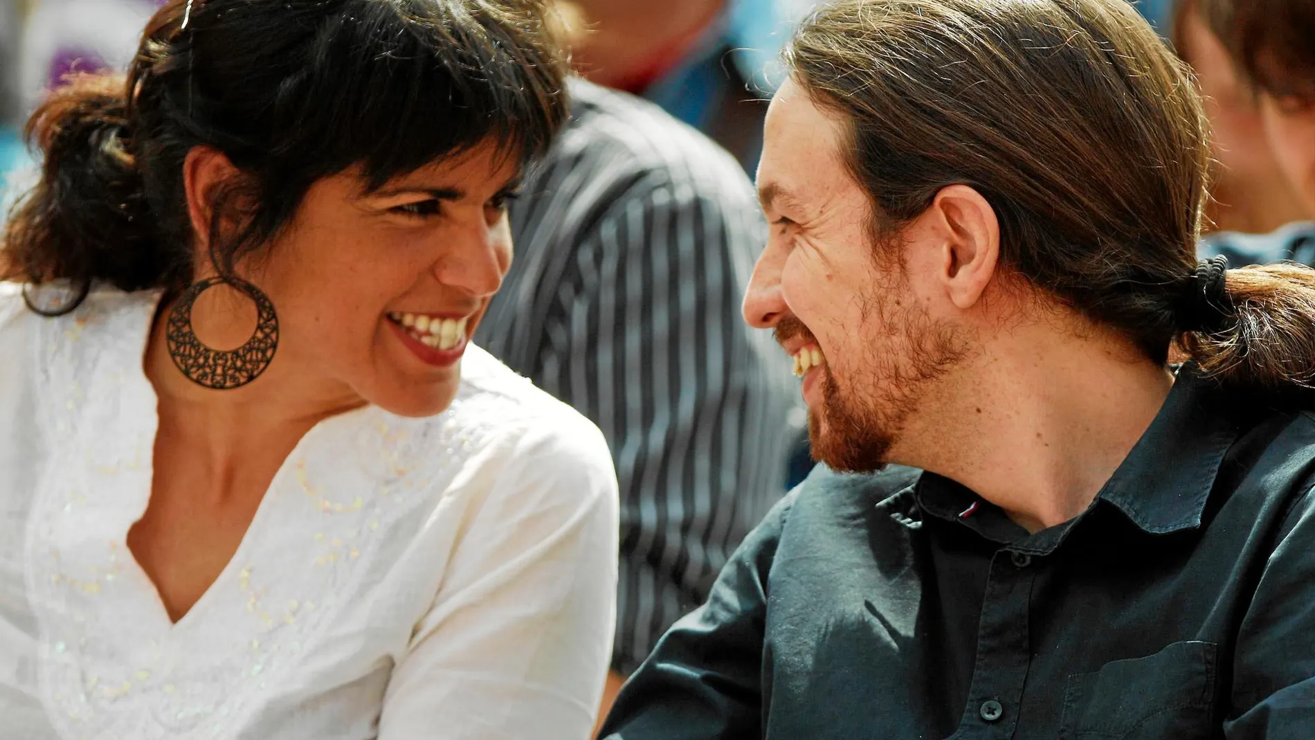 La líder de Podemos en Andalucía, Teresa Rodríguez, junto al máximo dirigente nacional del partido morado, Pablo Iglesias / Efe