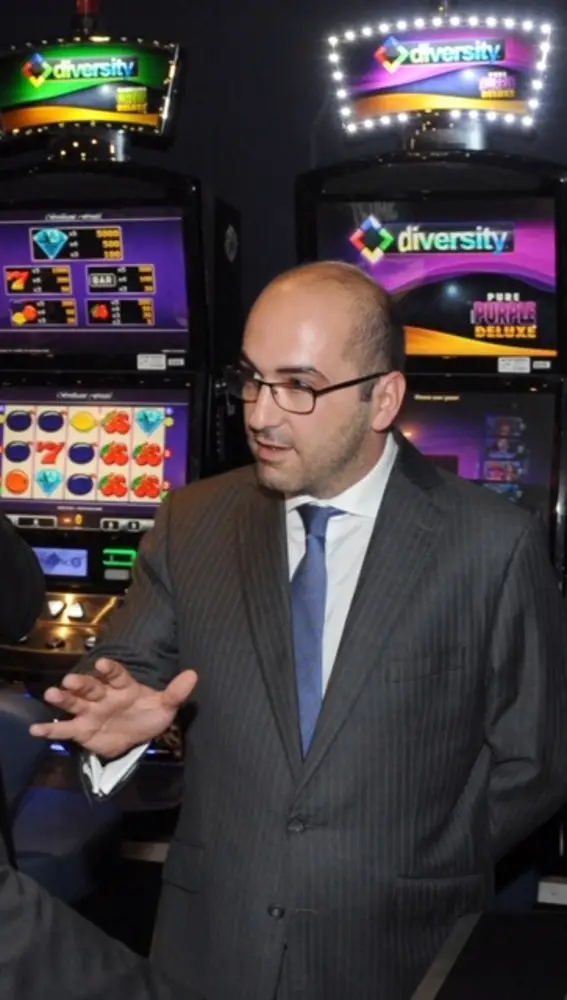 Yorgen Fenech durante la inauguración de un Casino en Malta en 2014