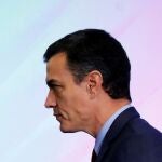 GRAF2635. MADRID, 20/11/2019.- El presidente del Gobierno en funciones, Pedro Sánchez, momentos antes de su intervención en la clausura del VI Congreso de las Empresas Familiares Europeas, que organiza el European Family Businesses (EFB), este miércoles en Madrid. EFE/Juan Carlos Hidalgo