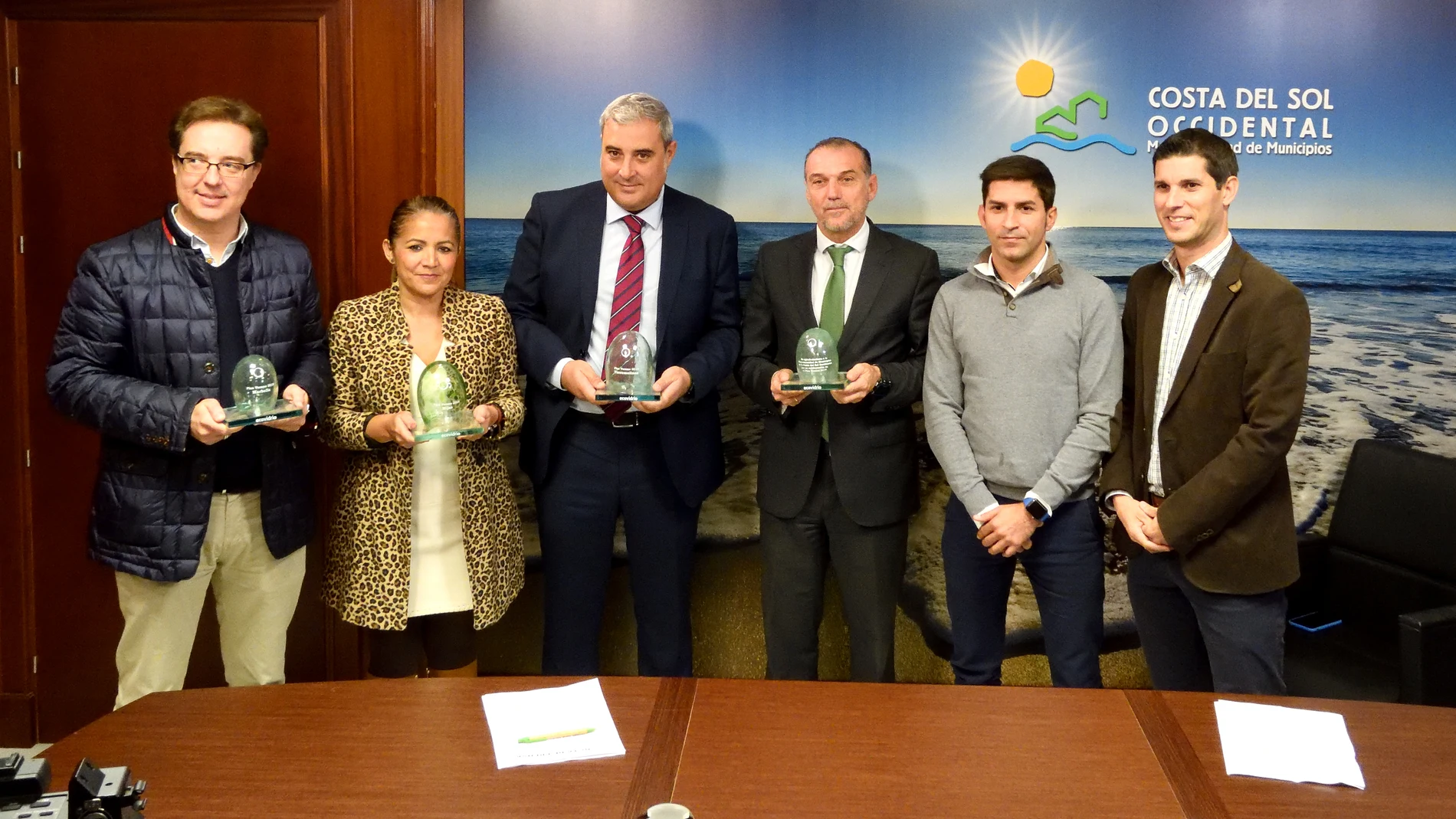 Marbella, Mijas y Torremolinos reciben las banderas verdes de Ecovidrio