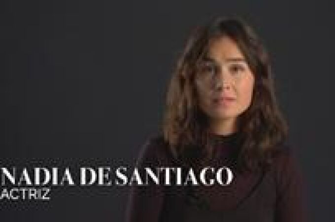 La actriz Nadia de Santiago en uno de los vídeos para la campaña "Si te pasa a ti nos pasa a todos"
