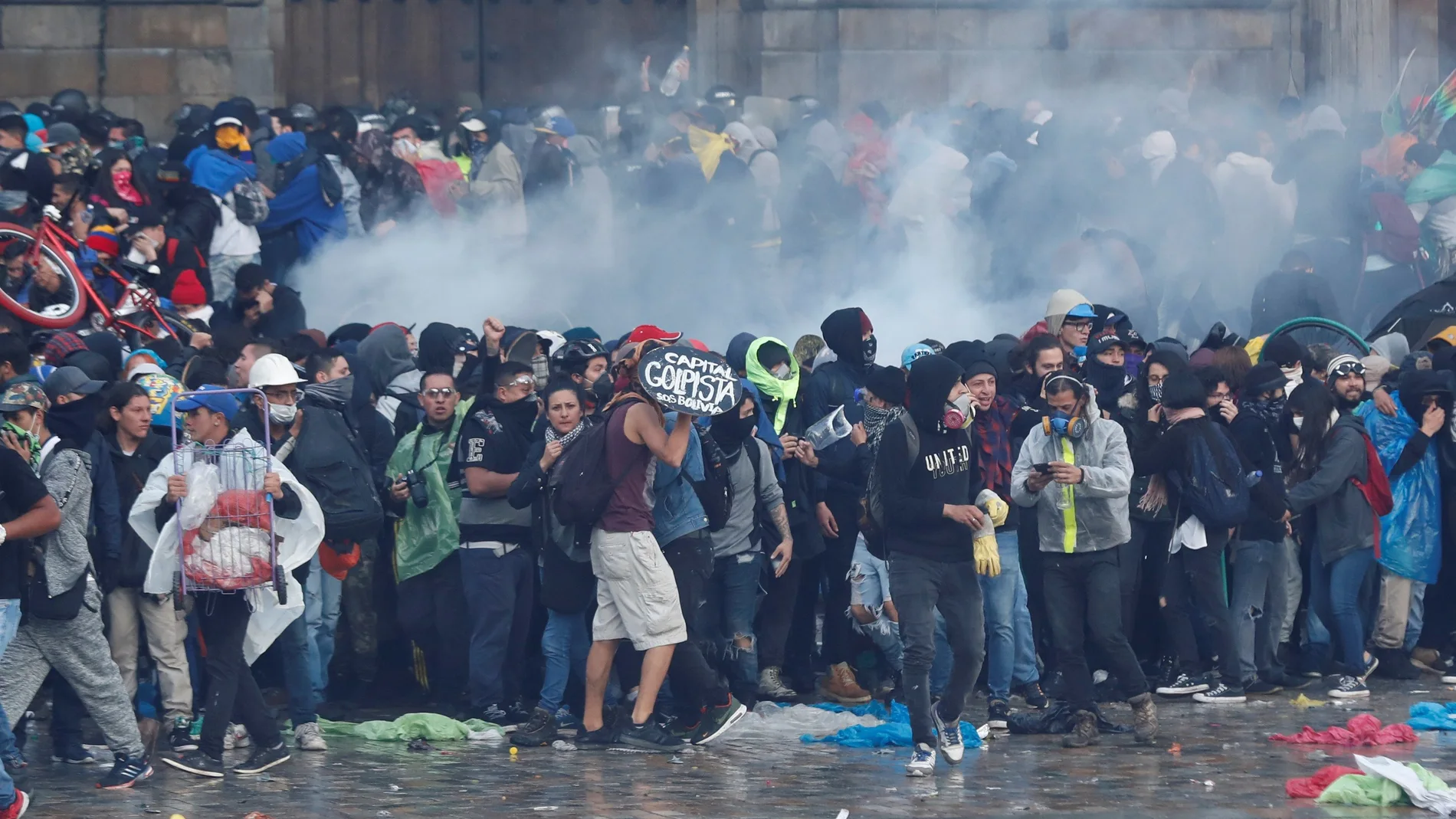 Enfrentamientos en la Plaza de Bolívar de Bogotá durante Paro Nacional