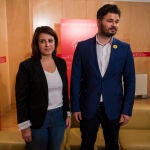La portavoz del Grupo Socialista en el Congreso, Adriana Lastra y el portavoz de ERC, Gabriel Rufián