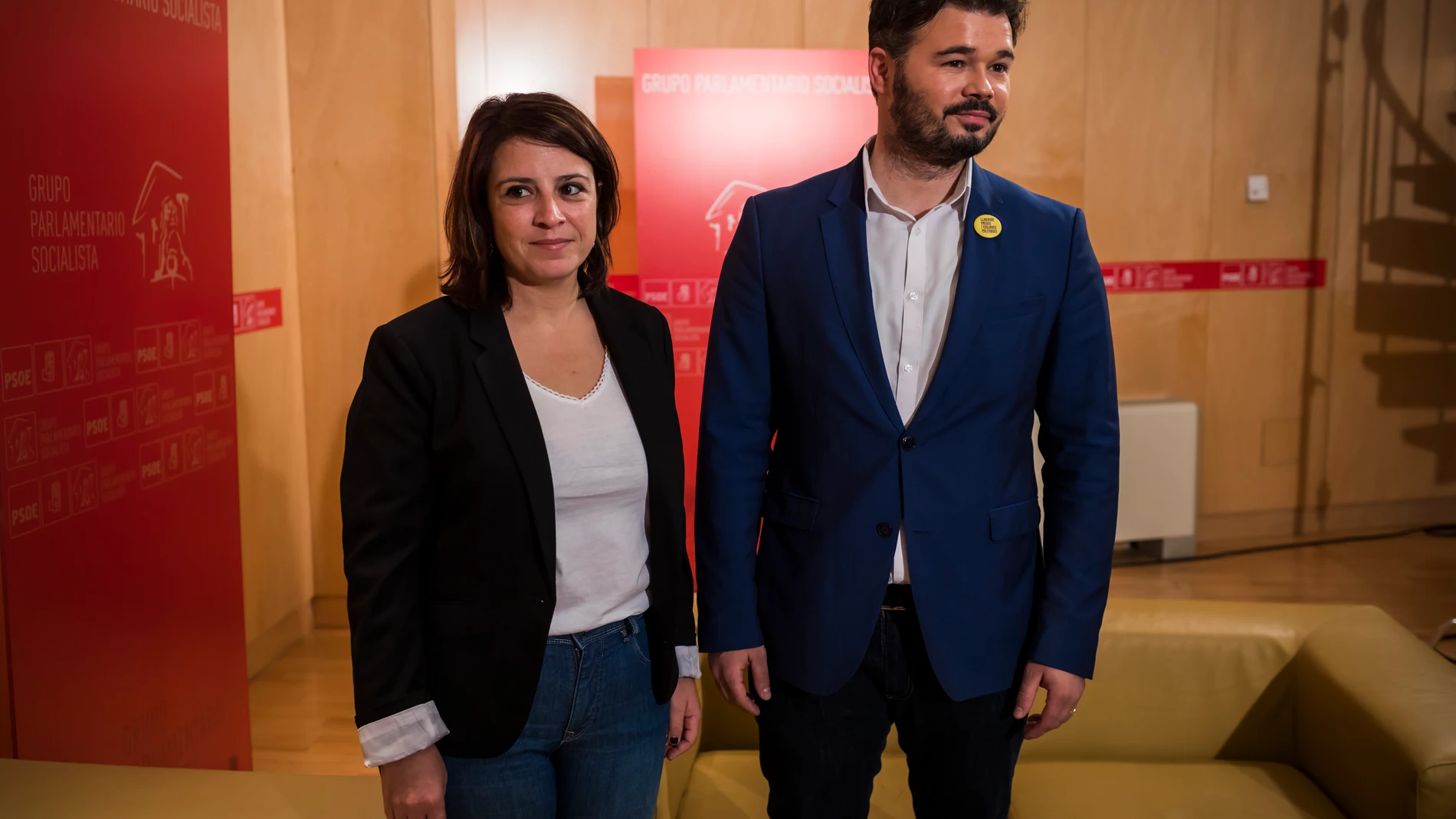 La portavoz del Grupo Socialista en el Congreso, Adriana Lastra y el portavoz de ERC, Gabriel Rufián