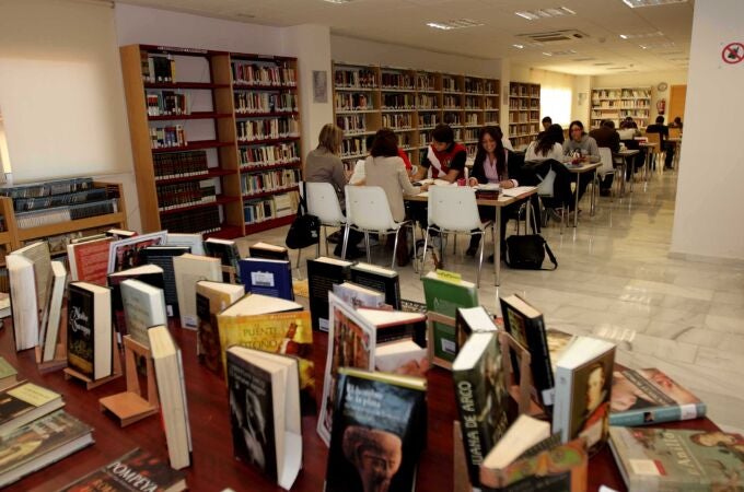 Biblioteca de Los Boliches en FuengirolaAYTO FUENGIROLA20/11/2019