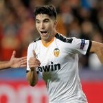 GRAFCVA137. VALENCIA, 27/11/2019.-. Carlos Soler con el Valencia. EFE/ Kai Forsterling