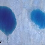 La fotografía aérea muestra el antes y el después de la fragilidad de la capa de hielo en Groenlandia / Tom R. Chudley