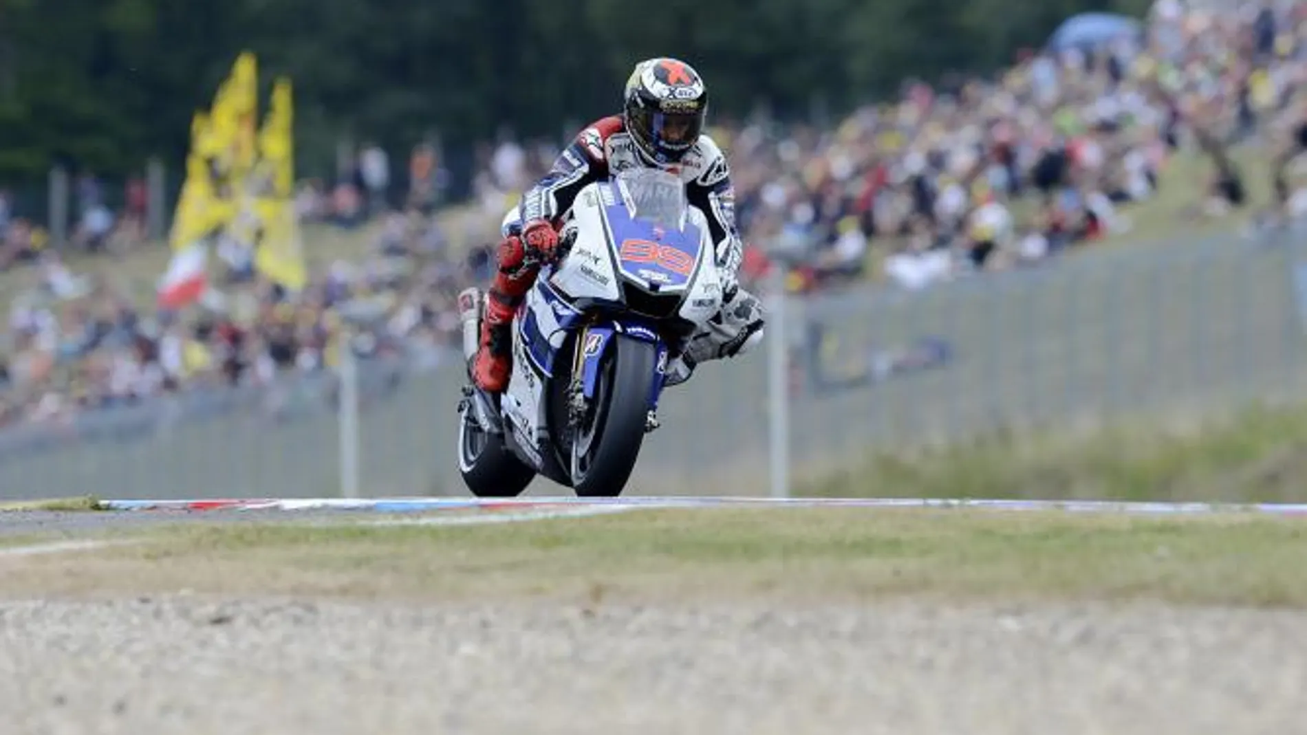 Lorenzo lidera el festival de Yamaha en MotoGP