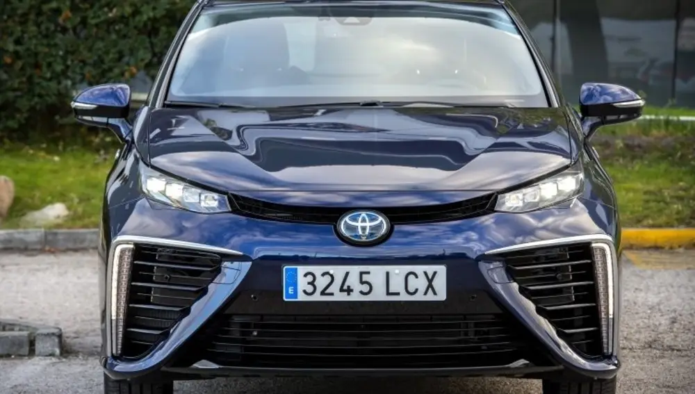 Toyota matricula su primer vehículo eléctrico de hidrógeno en España, un Toyota Mirai | Fuente: Toyota