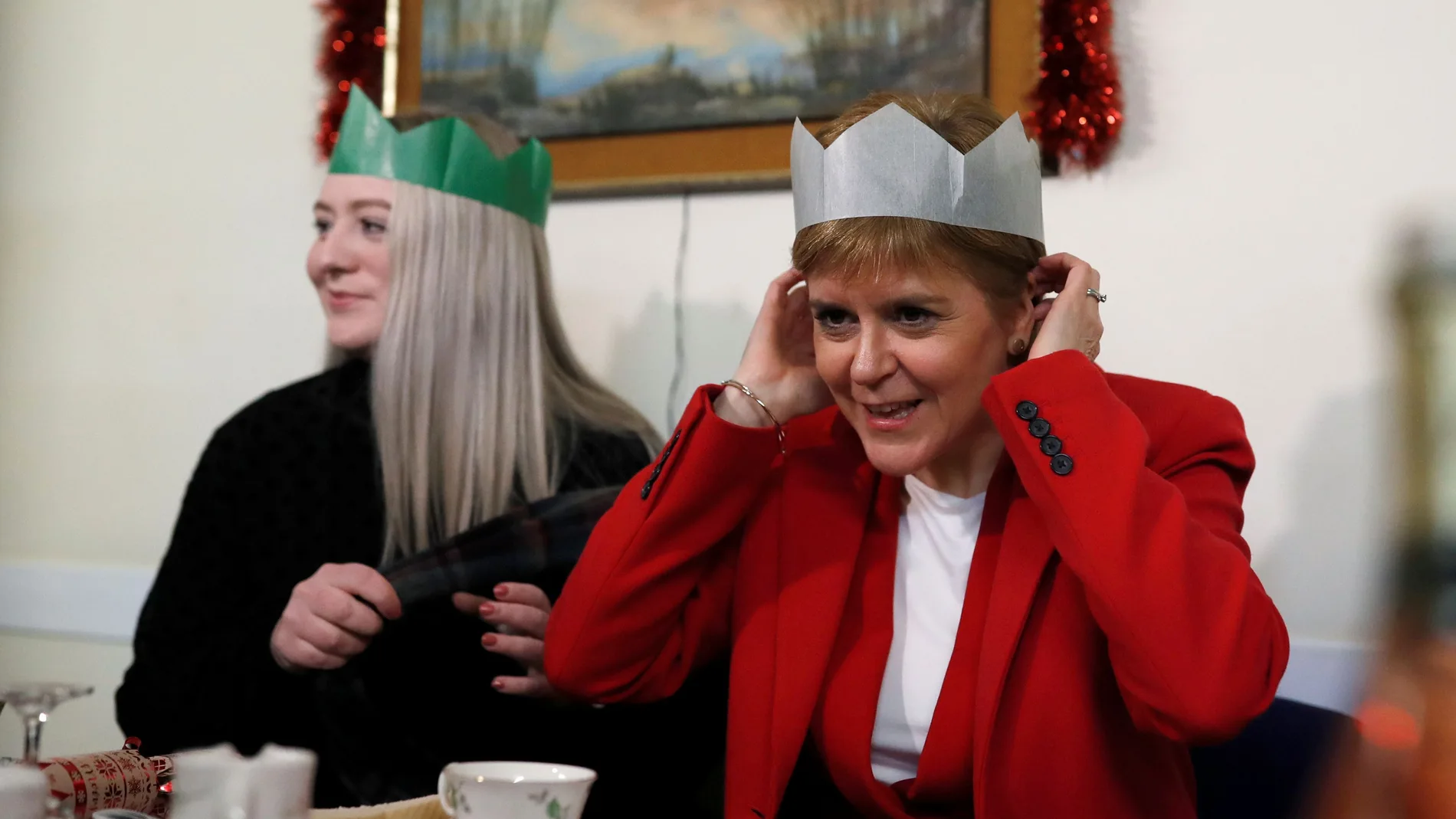 SNP leader Nicola Sturgeon campaigns in Milngavie
