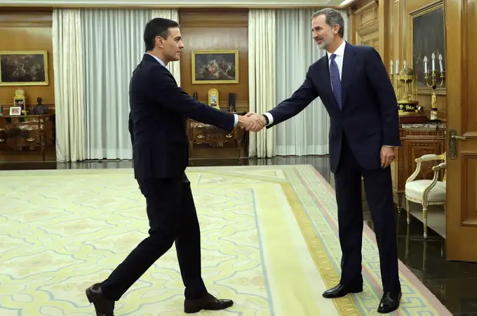 Sánchez tensa la relación con el Rey: el PSOE reconoce “algunas diferencias con Zarzuela”