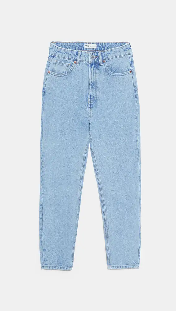 Jeans mom fit azul claro de Zara
