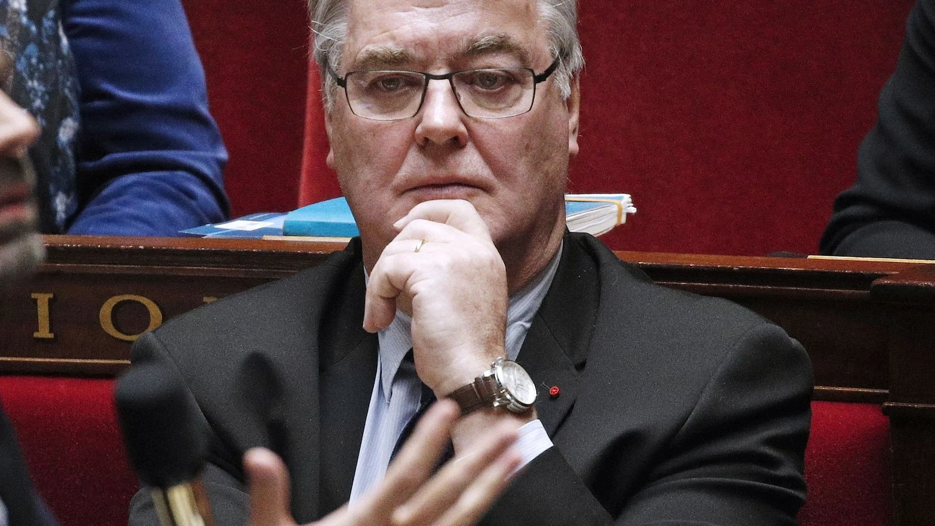 Jean-Paul Delevoye, durante una sesión en la Asamblea Nacional francesa en París. © EFE/EPA/YOAN VALAT
