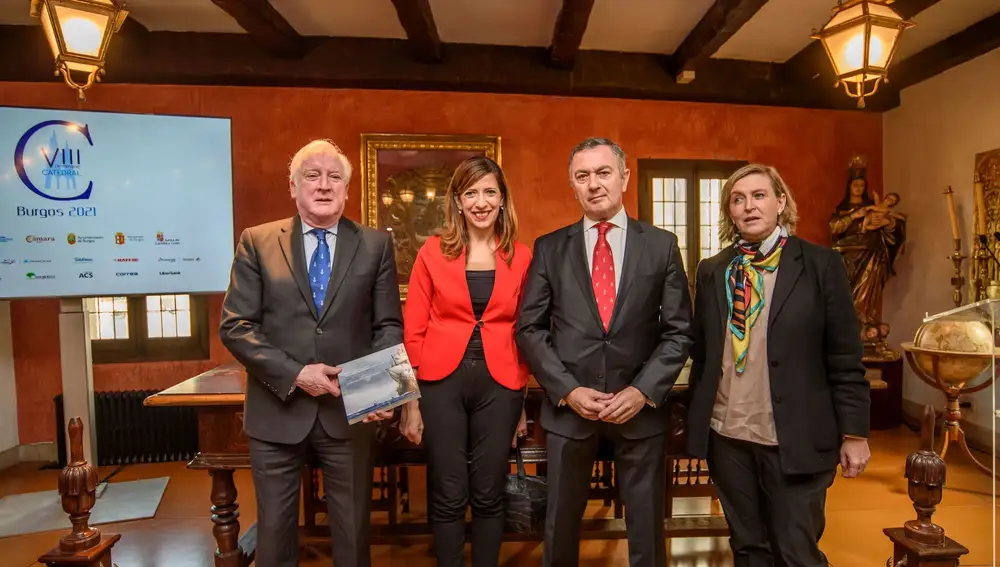 Méndez Pozo, viceprsidente de La Fundación VIII Centenario de la Catedral. Burgos 2021 presenta en Bilbao el trabajo para conmemorar los 800 años que la Seo castellana cumplirá en 2021