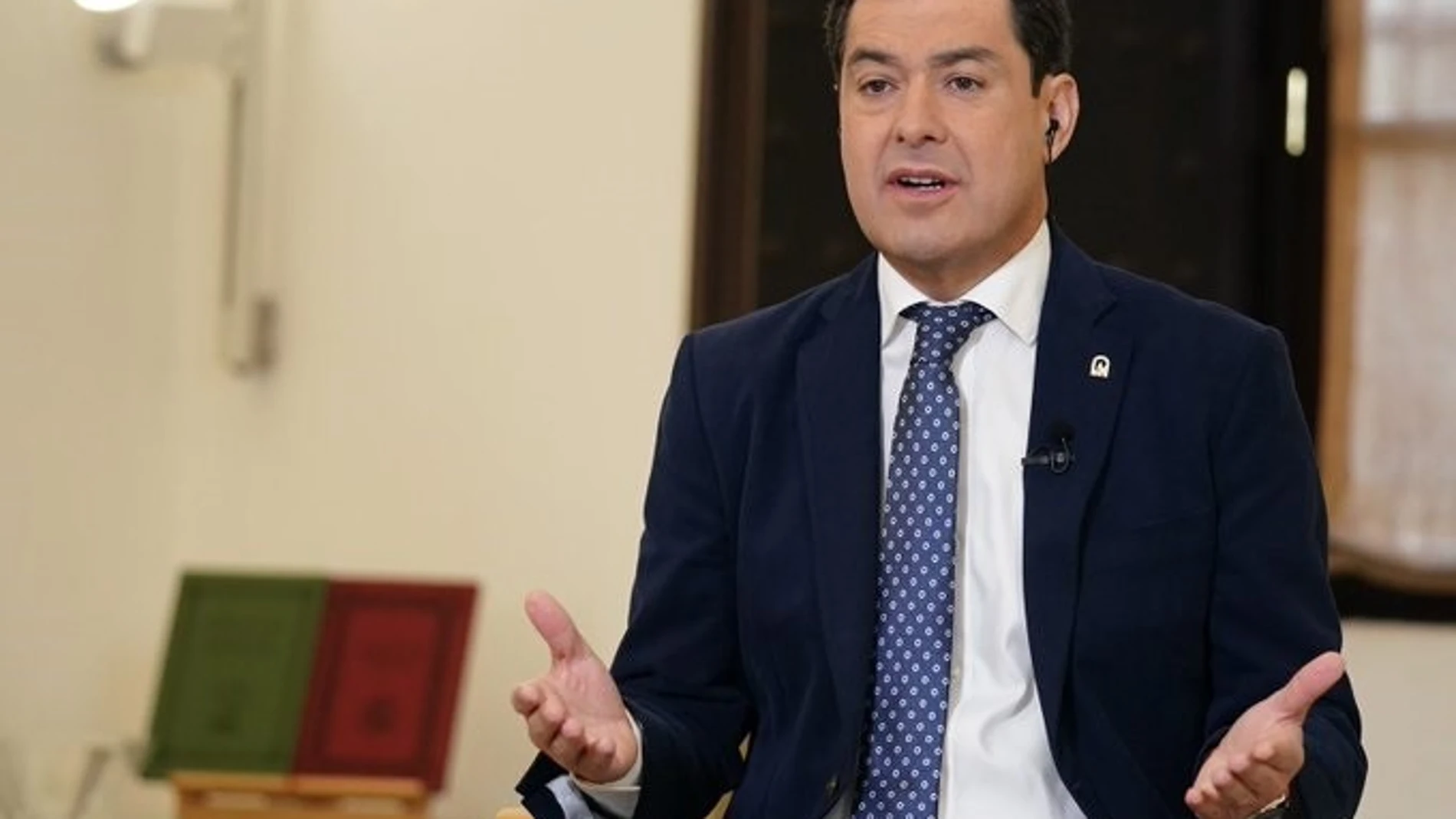Moreno cree que Sánchez ya tiene un acuerdo "bastante maduro" para su investidura y ha "dinamitado" acercamiento al PP