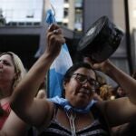 Protestas frente al Congreso contra el plan de emergencia económica del presidente argentino, Alberto Fernández