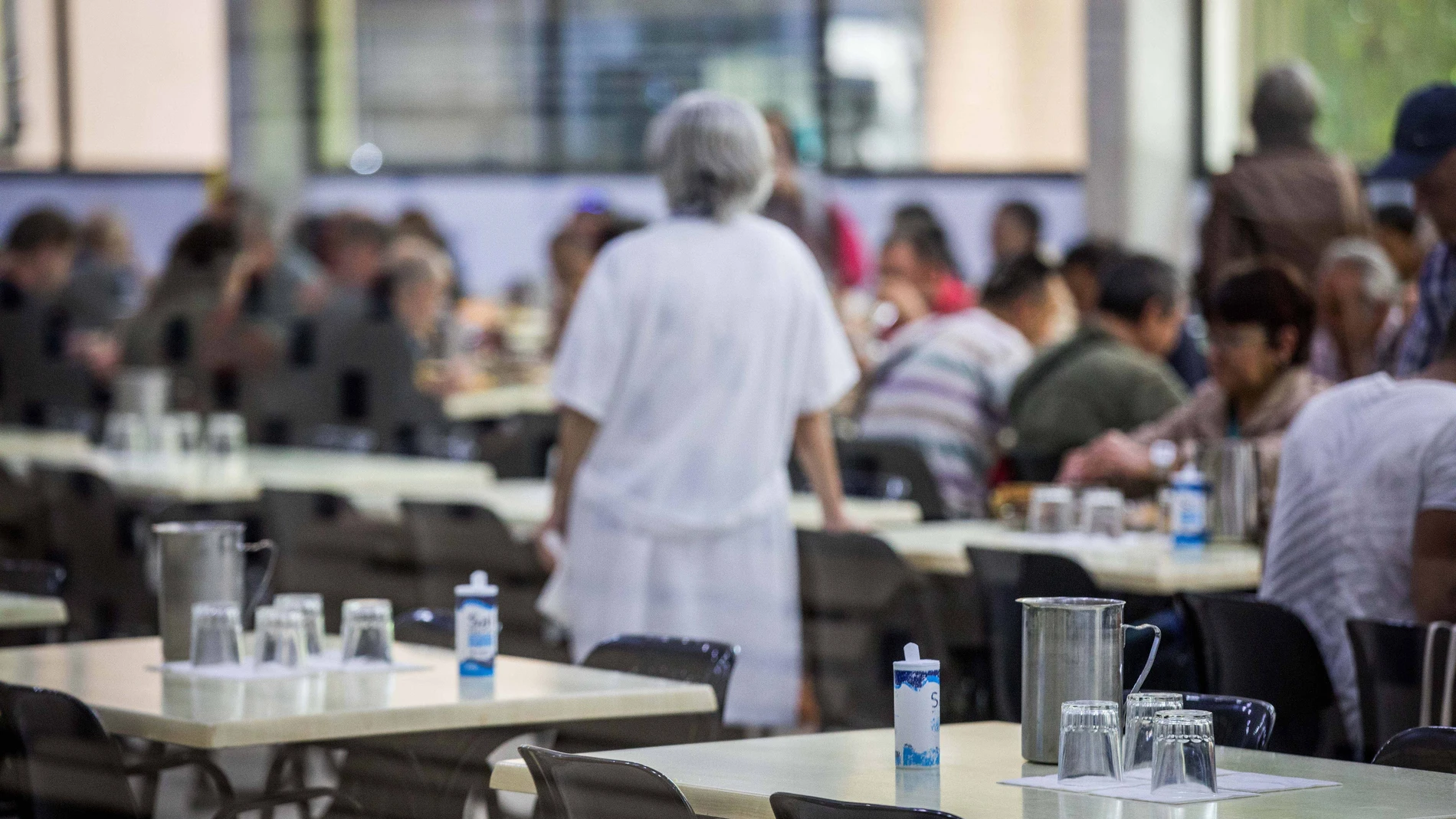 Casa Caridad prevé que estas fiestas pasarán por su comedor más de 400 personas al día, la cifra más alta desde 2015