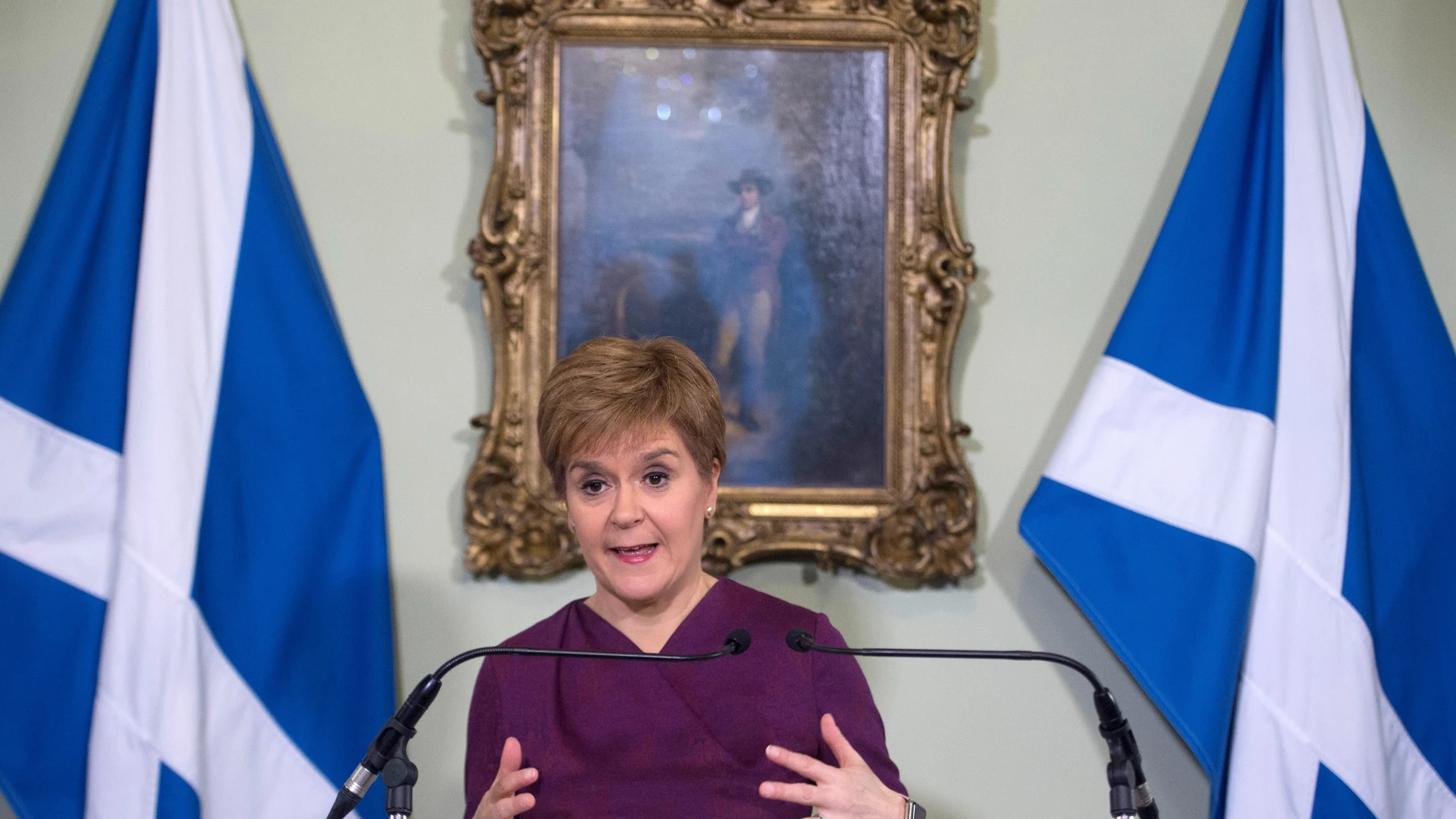 Sturgeon calls for 2nd independence referendum in Edinburgh