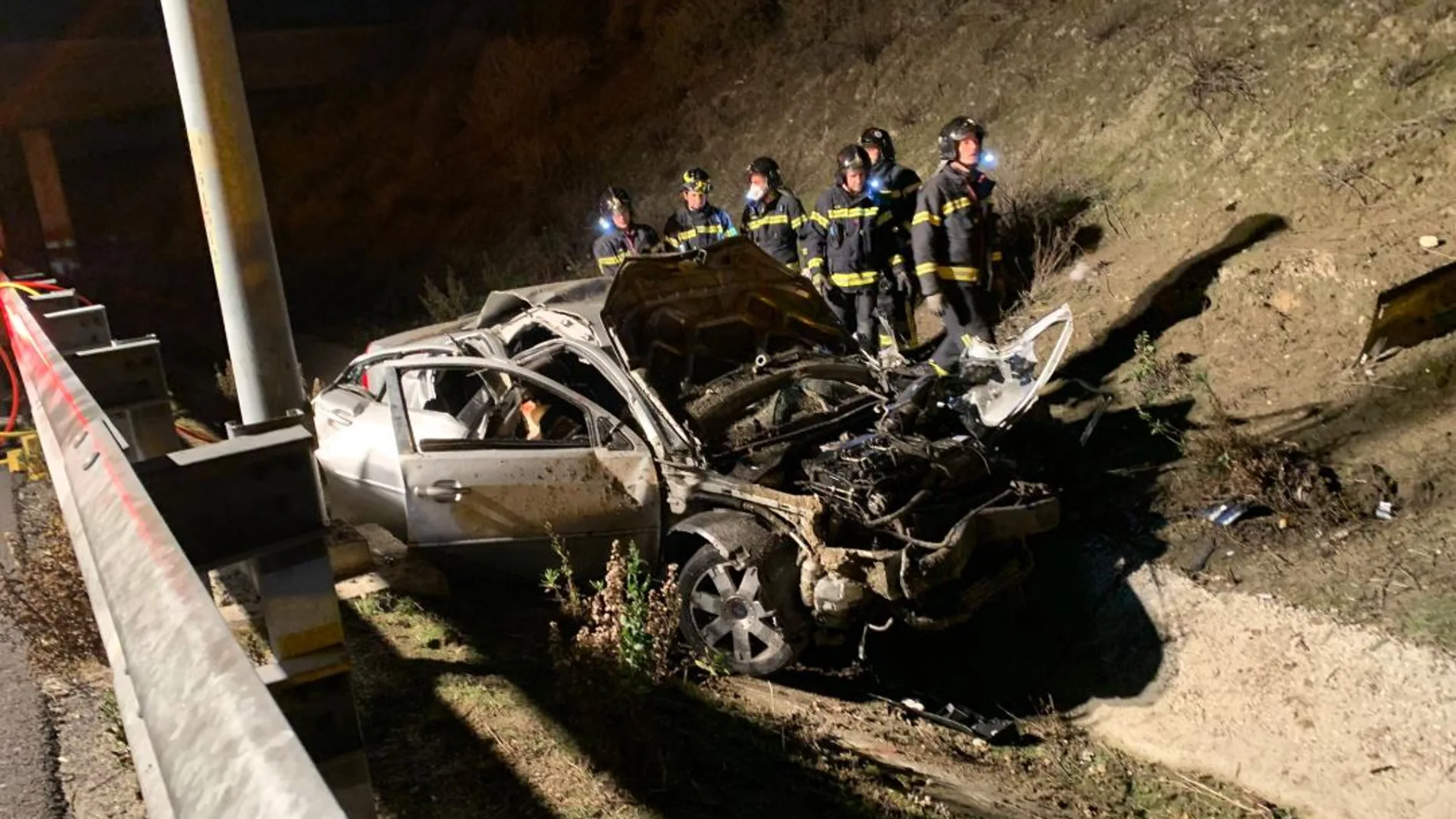 En este estado quedó el vehículo en el que tres de los cuatro jóvenes, procedentes de Rivas Vaciamadrid, perdieron la vida durante Nochebuena