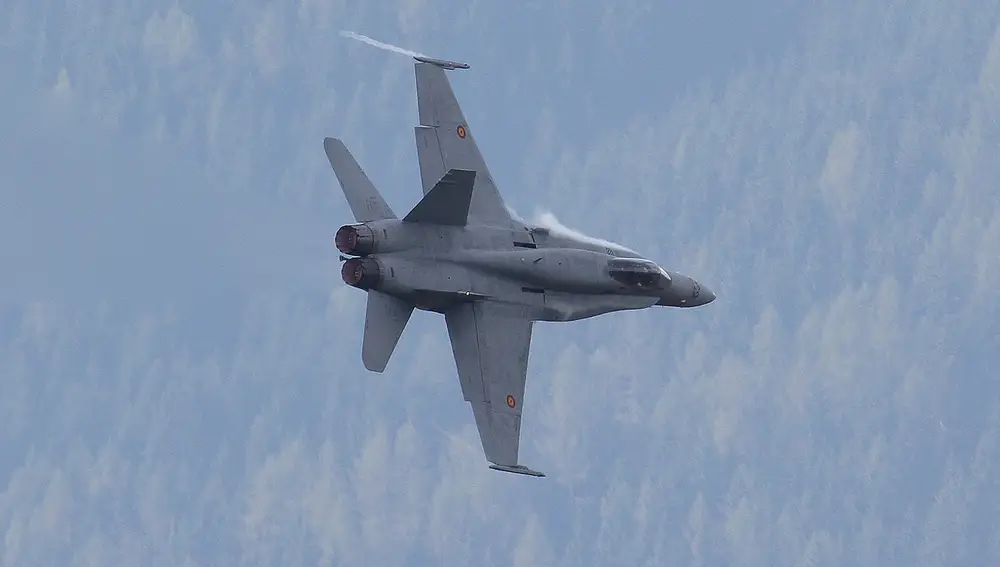 Un F-18 del Ejército del Aire en pleno vuelo