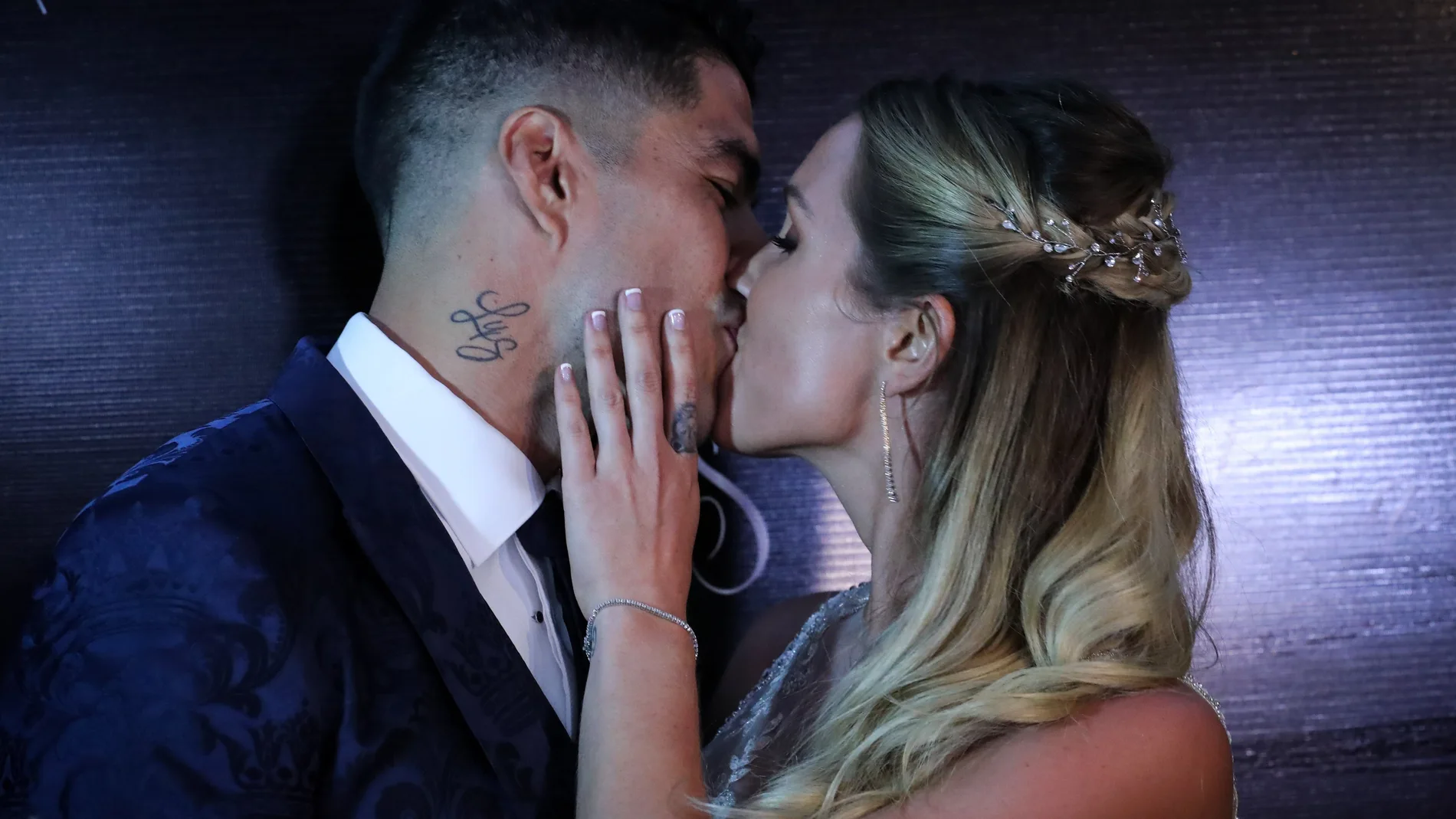 El futbolista Luis Suárez renovó votos con su esposa Sofía Balbi